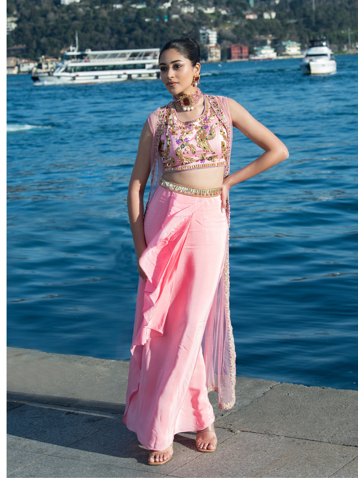 lookbook image shop_this_look_AVdw3f